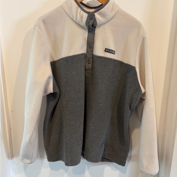 Columbia Women's Two-Tone Fleece Pullover - Picture 2 of 6